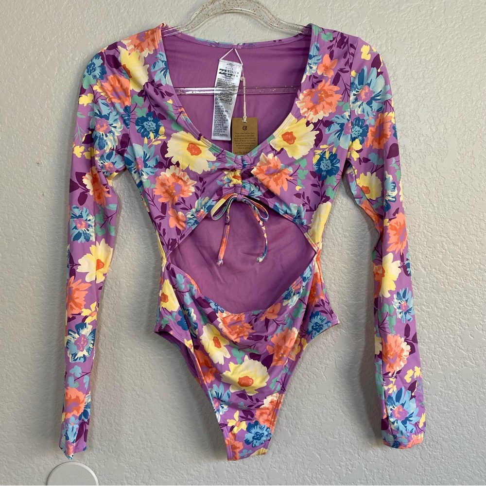 Billabong x The Salty Blonde Halleys Garden Long Sleeve Swimsuit & hat!